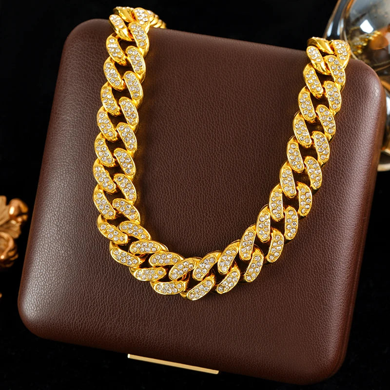 Cadena Cubana 18k con Diamantes